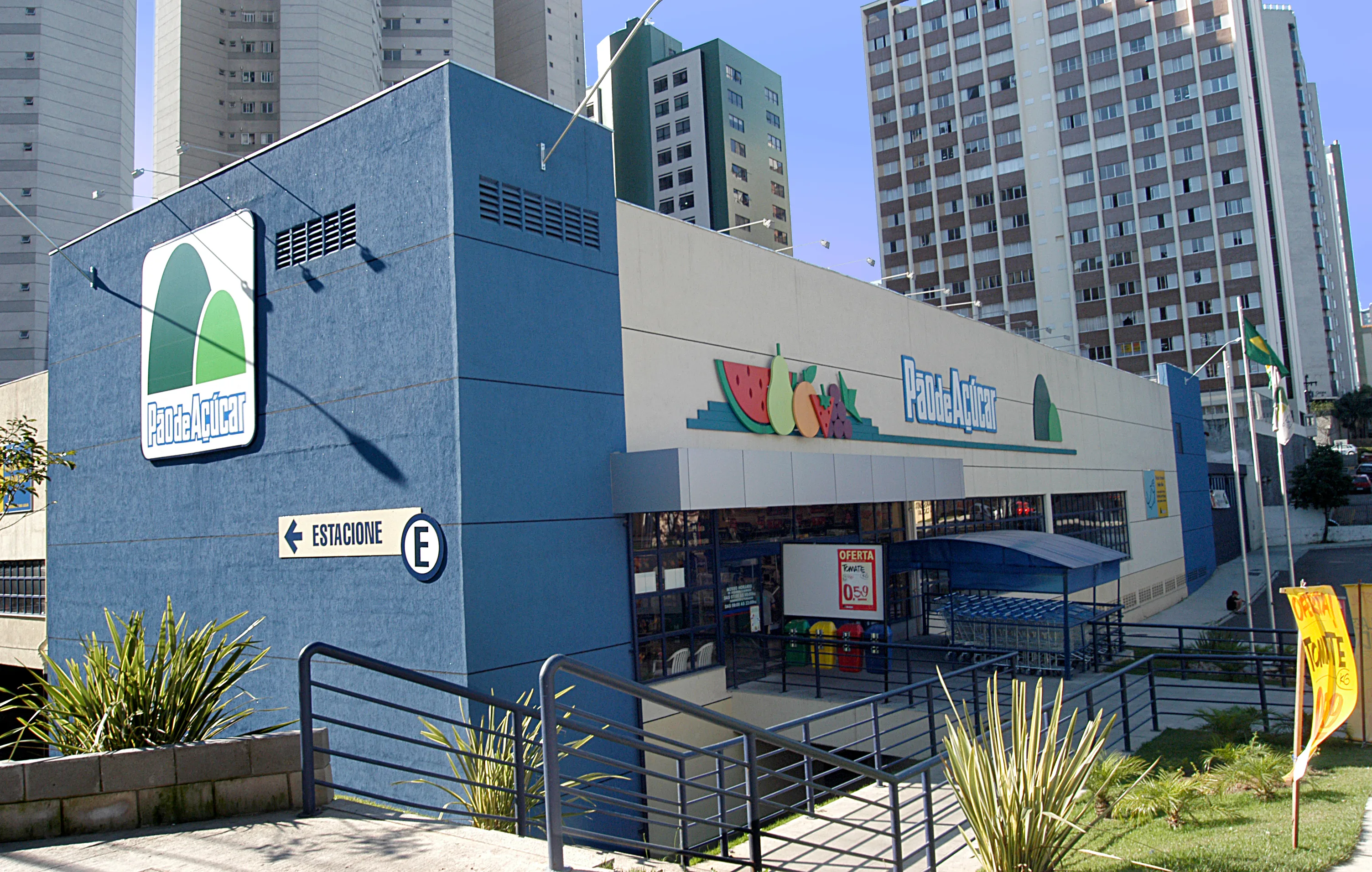 Concreto pré moldado para ambientes comerciais seguros e funcionais