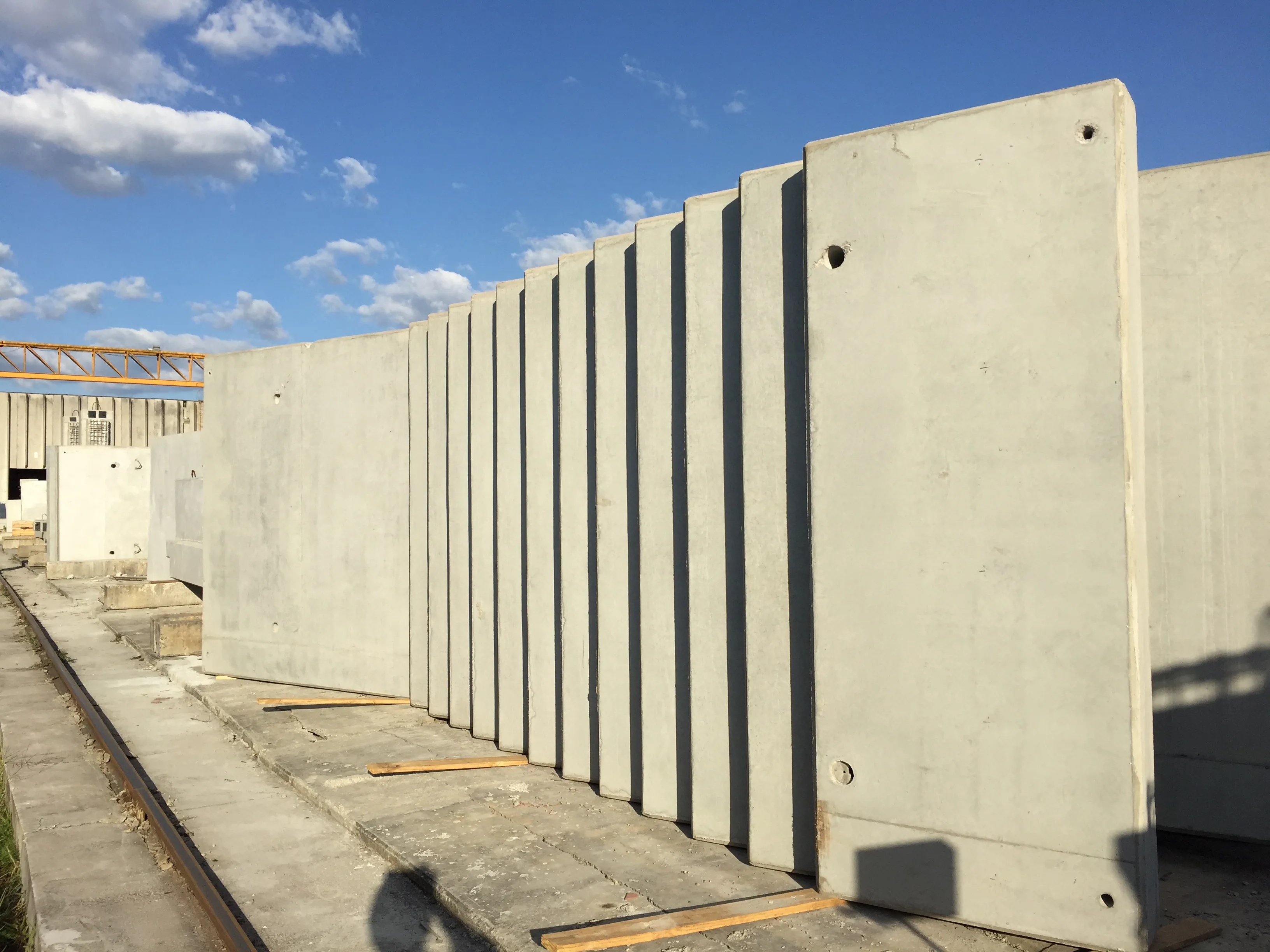 Escada em concreto pré-fabricado Cassol, solução durável e segura para construção.