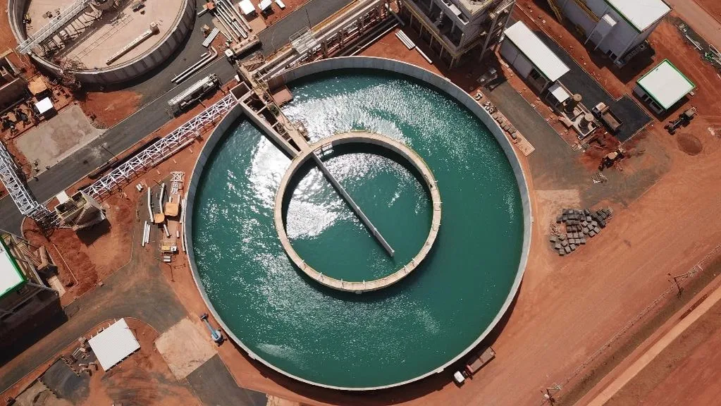 Soluções de concreto pré-fabricado para infraestrutura industrial robusta e confiável