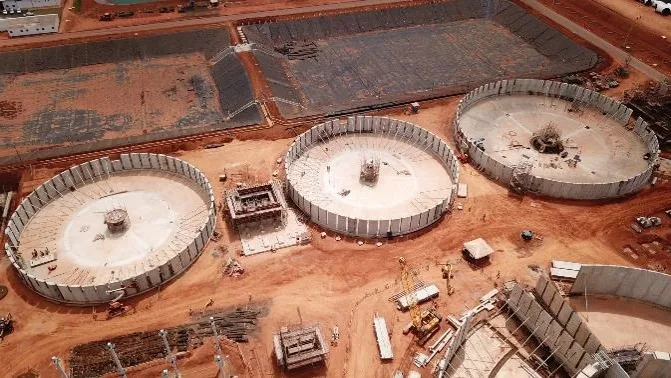 Soluções de concreto pré-fabricado para infraestrutura industrial robusta e confiável