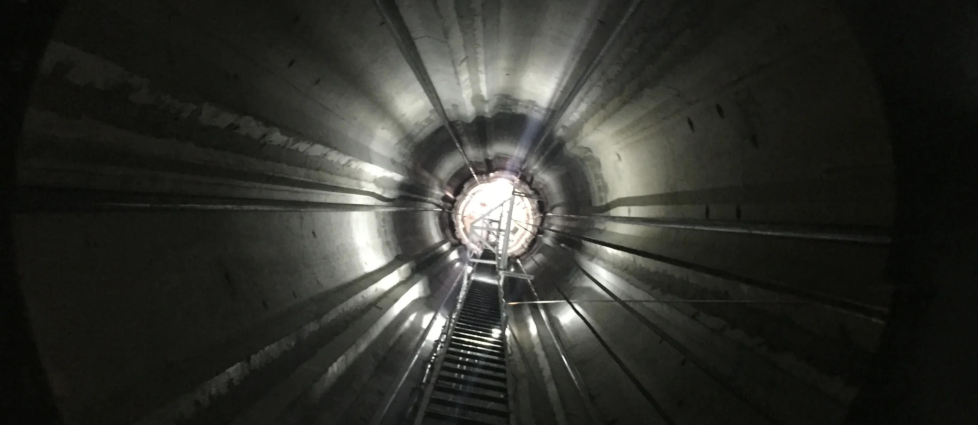 Soluções de concreto pré-fabricado para infraestrutura de energia robusta e segura