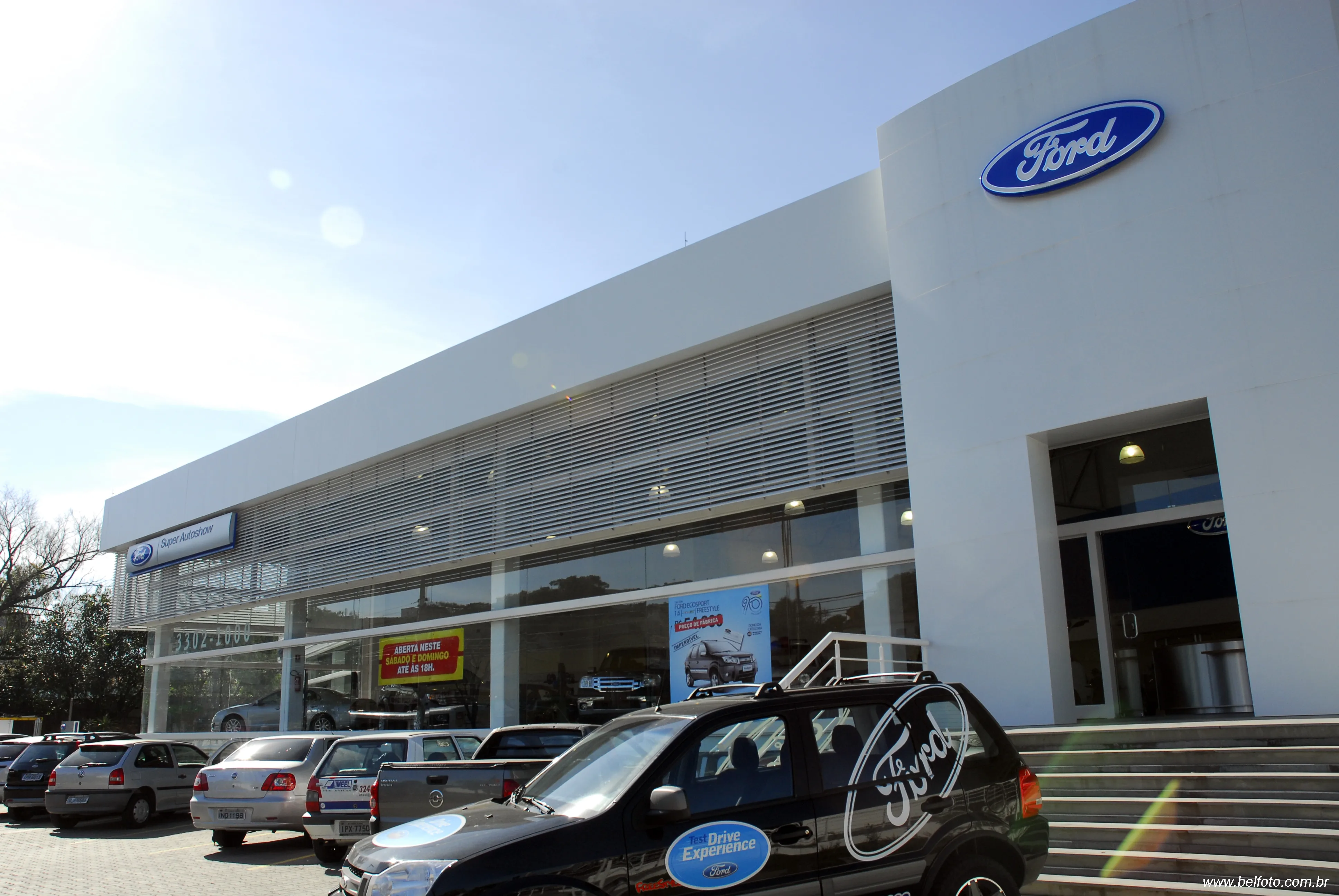 Soluções robustas e modernas de concreto pré-fabricado para o varejo