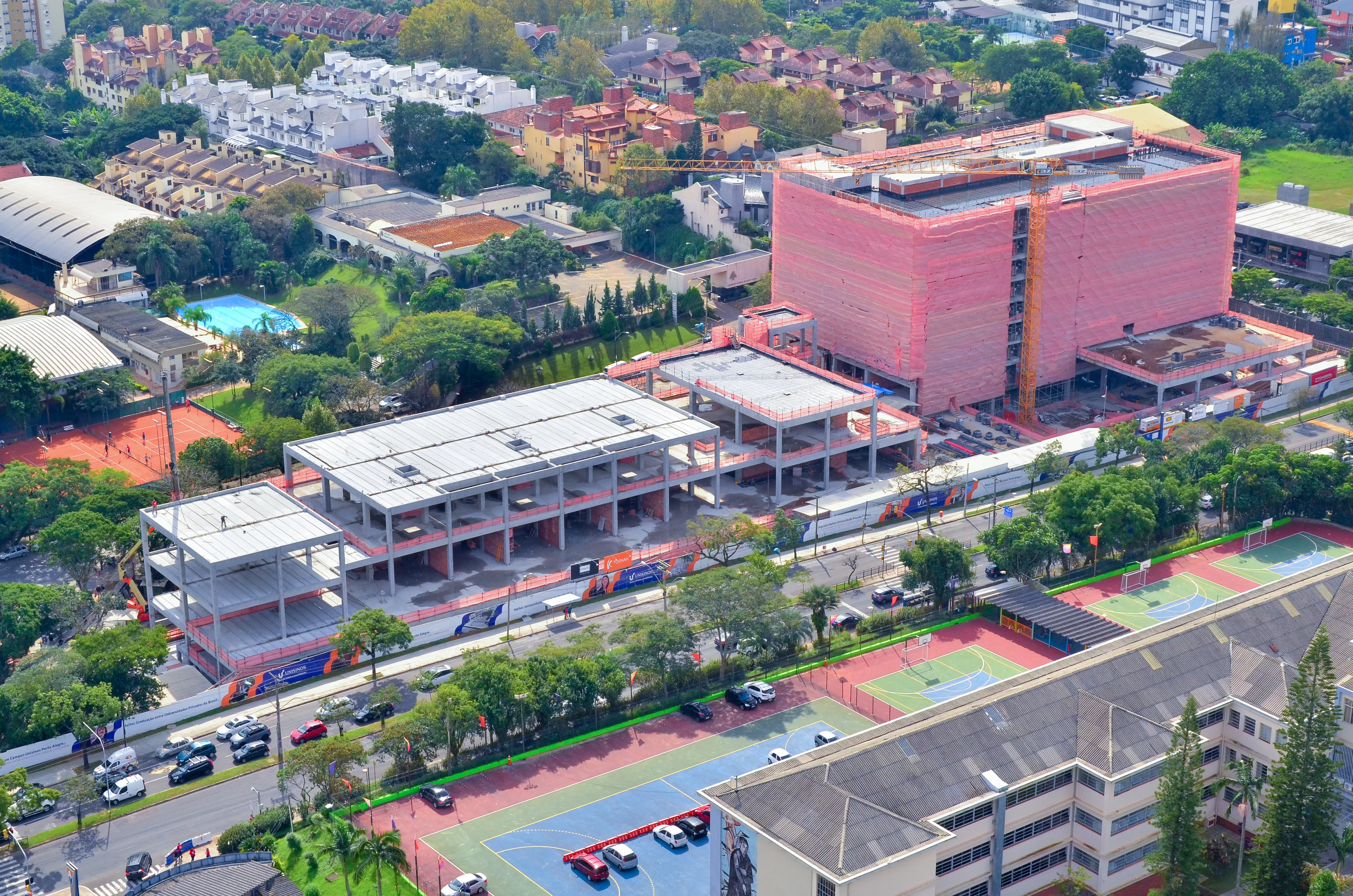 Soluções de concreto pré-fabricado para ambientes educacionais seguros e eficientes