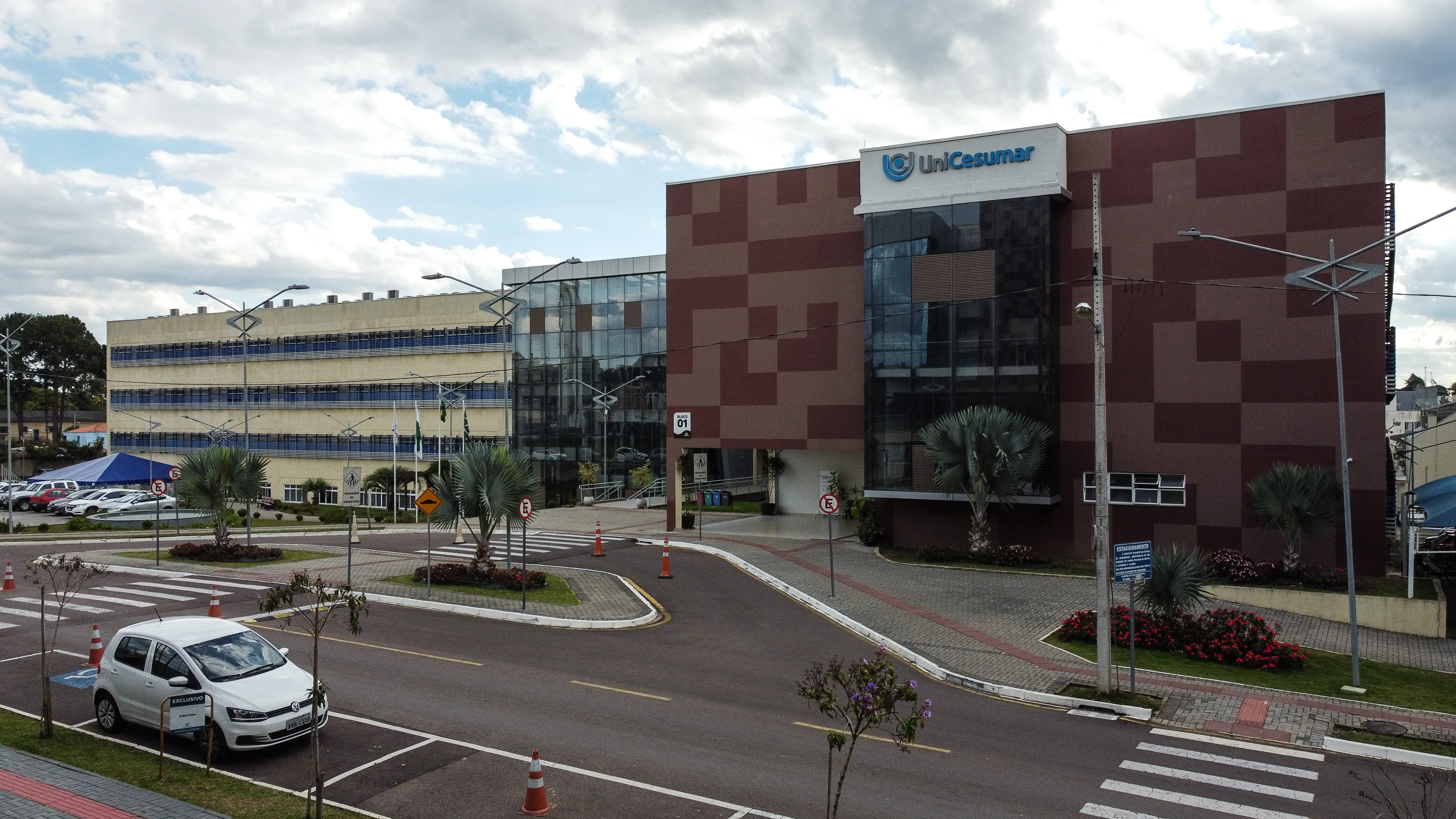 Soluções de concreto pré-fabricado para ambientes educacionais seguros e eficientes