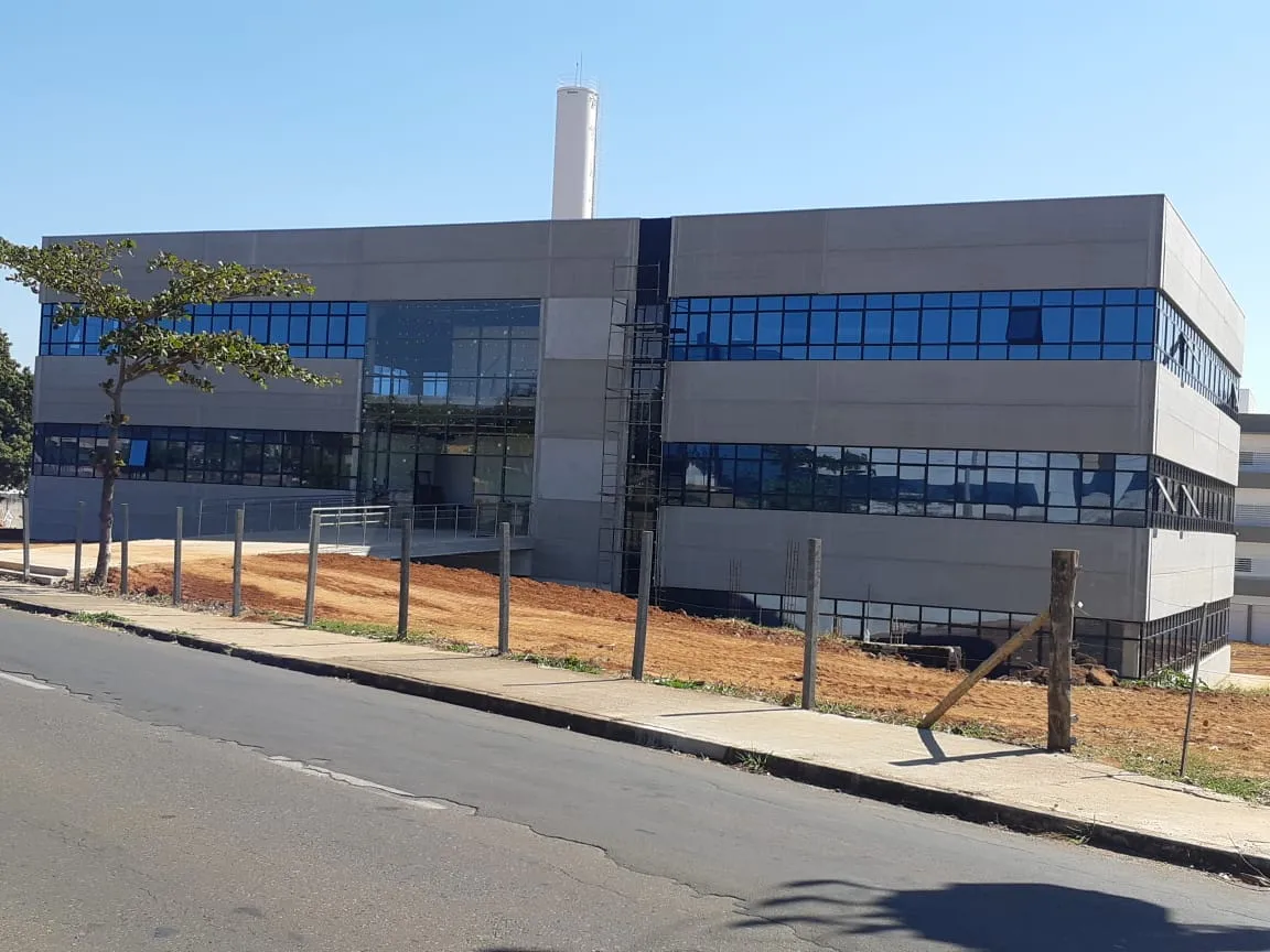 Soluções de concreto pré-fabricado para ambientes educacionais seguros e eficientes