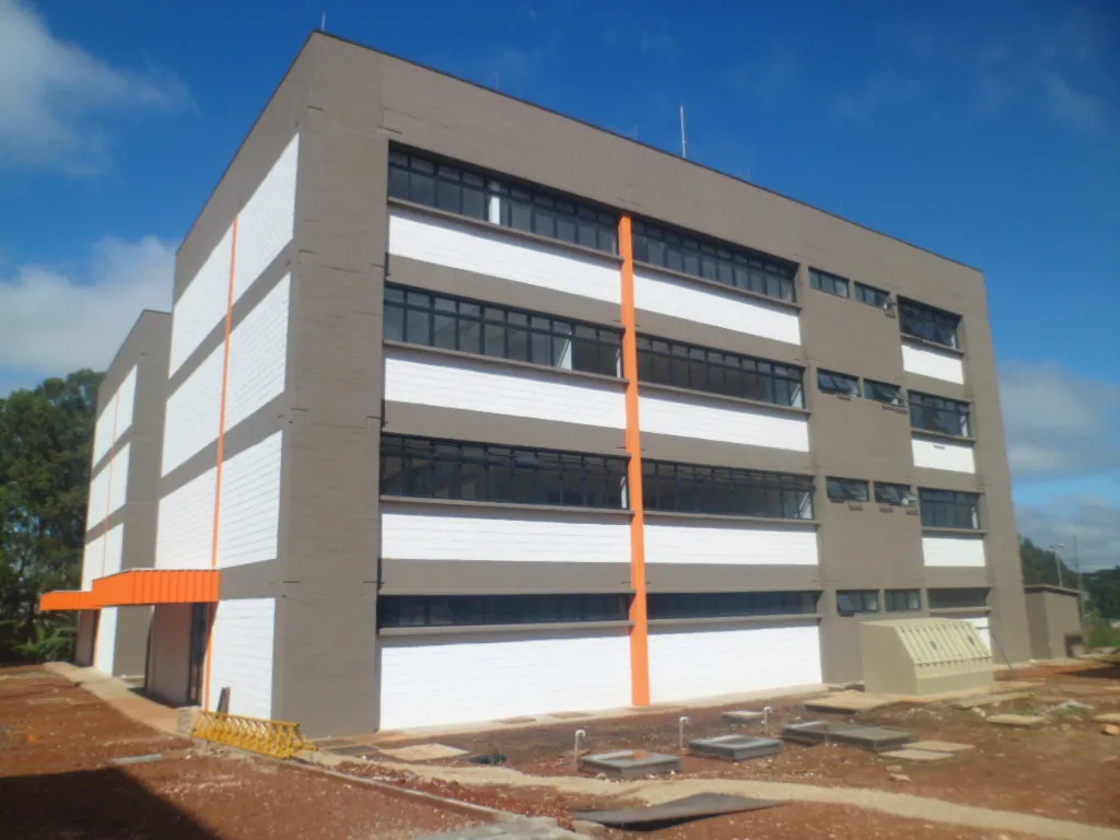 Soluções de concreto pré-fabricado para ambientes educacionais seguros e eficientes