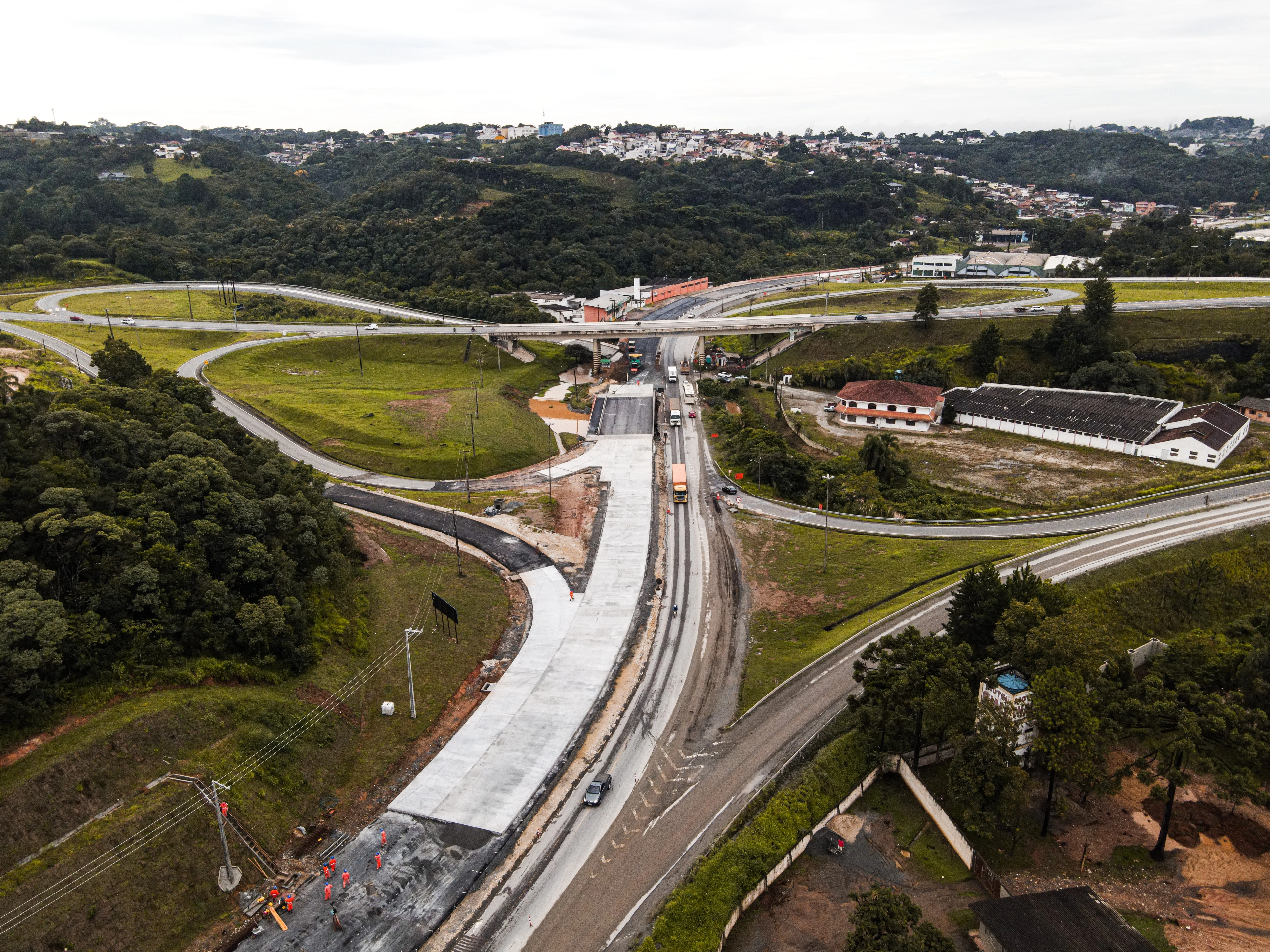 Concreto pré-fabricado para infraestrutura viária com resistência, segurança e alta qualidade