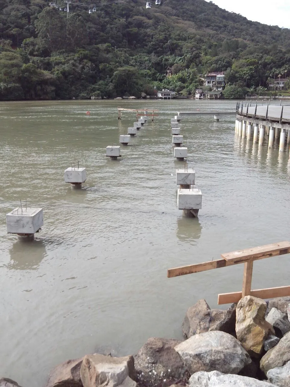 Segmento porto e costeiro Cassol Pré-Fabricados, concreto pré-fabricado para estruturas portuárias e costeiras com alta resistência e inovação técnica