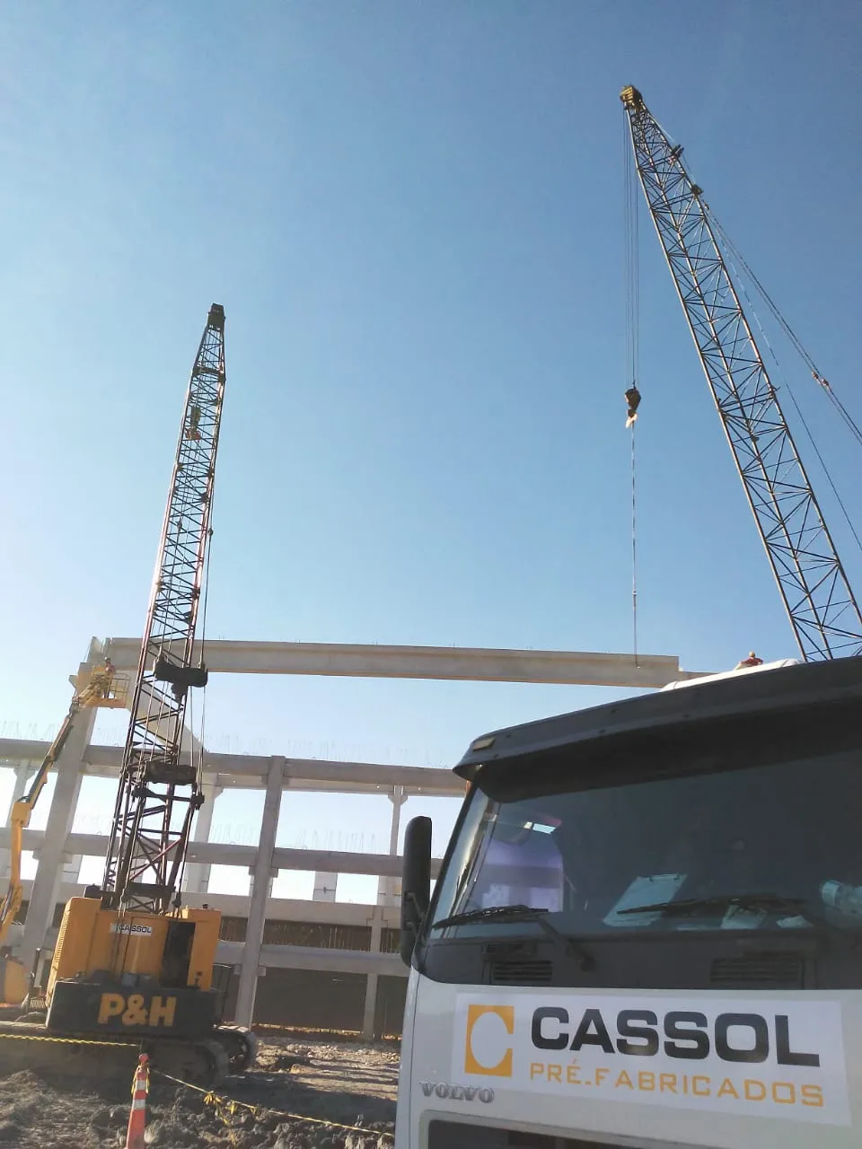 Terça W em concreto pré-fabricado, solução versátil e confiável para estruturas industriais e comerciais.