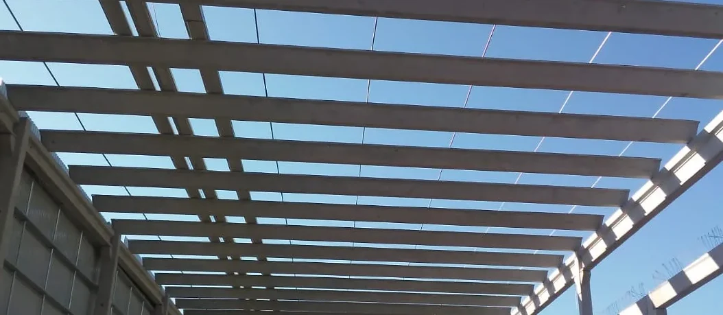 Terça W em concreto pré-fabricado, solução versátil e confiável para estruturas industriais e comerciais.